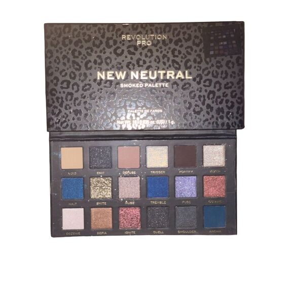 Makeup Revolution Pro New Neutral Smoked Eyeshadow Palette 18 Shades - Picture 1 of 7